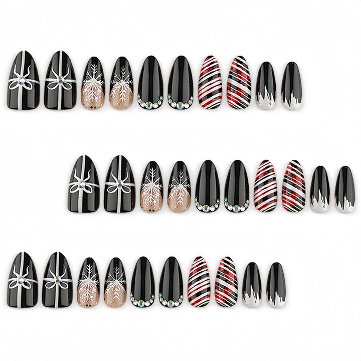 Artificial nails with festive Christmas designs Stornfield
