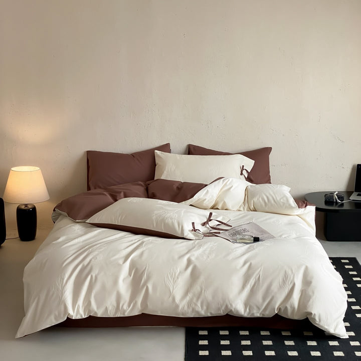 Elegant cotton satin bedding set with reversible function and ties