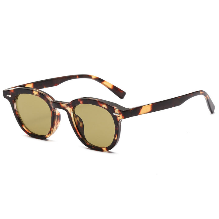 Ladies stylish sunglasses with classic retro design Stornfield