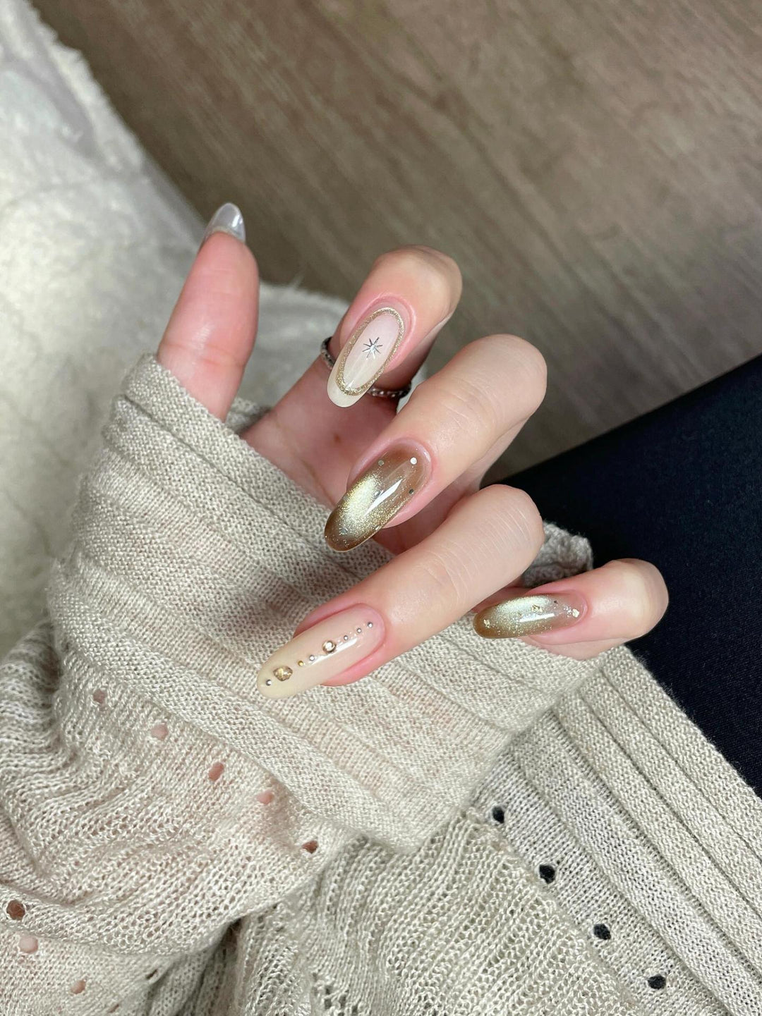 Artificial nails with glitter and star design Stornfield