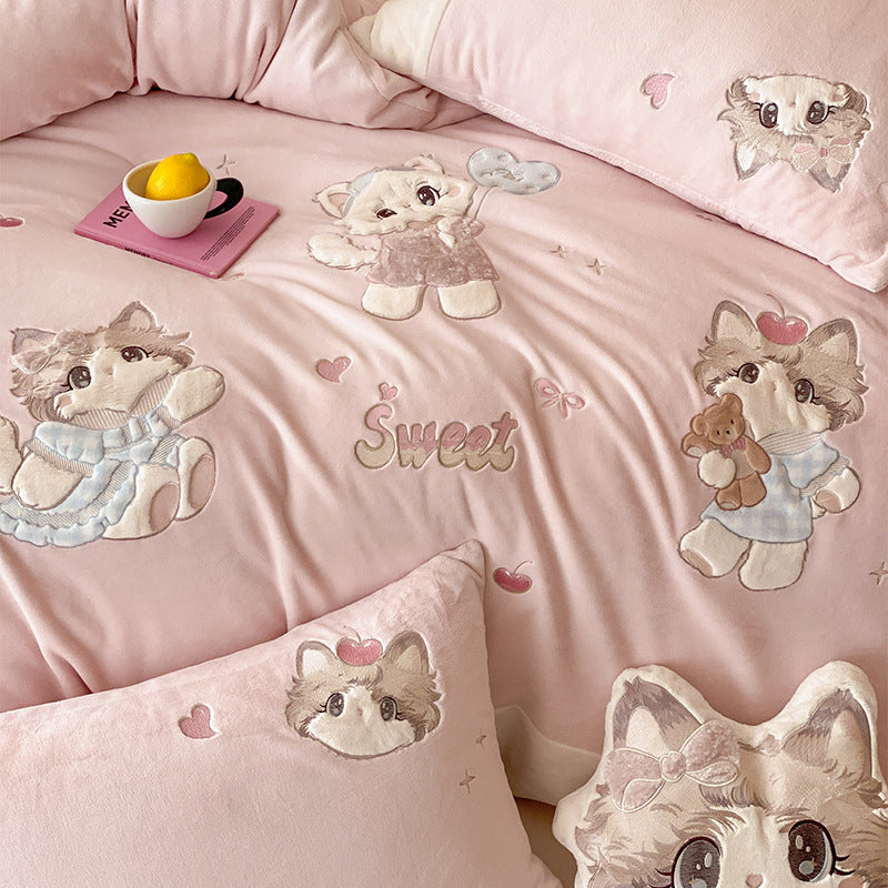 Plush Microfiber Reversible Duvet Cover Set with Embroidered Cartoon Kitten and Sherpa Trim