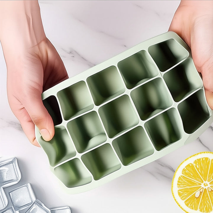 Silicone ice cube tray with practical storage box Stornfield