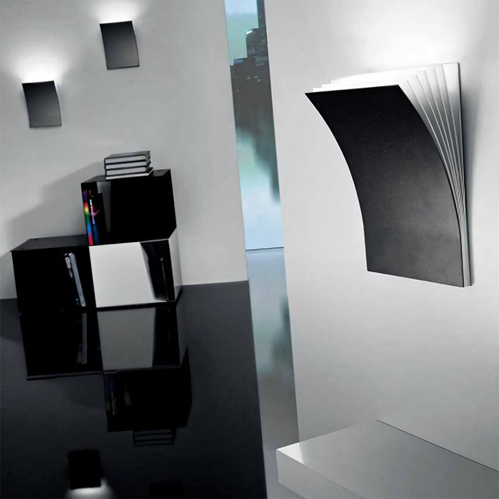 Modern Artistic LED Wall Light