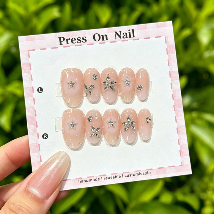 Elegant Reusable Press-On Nail Art Set with Floral Accents