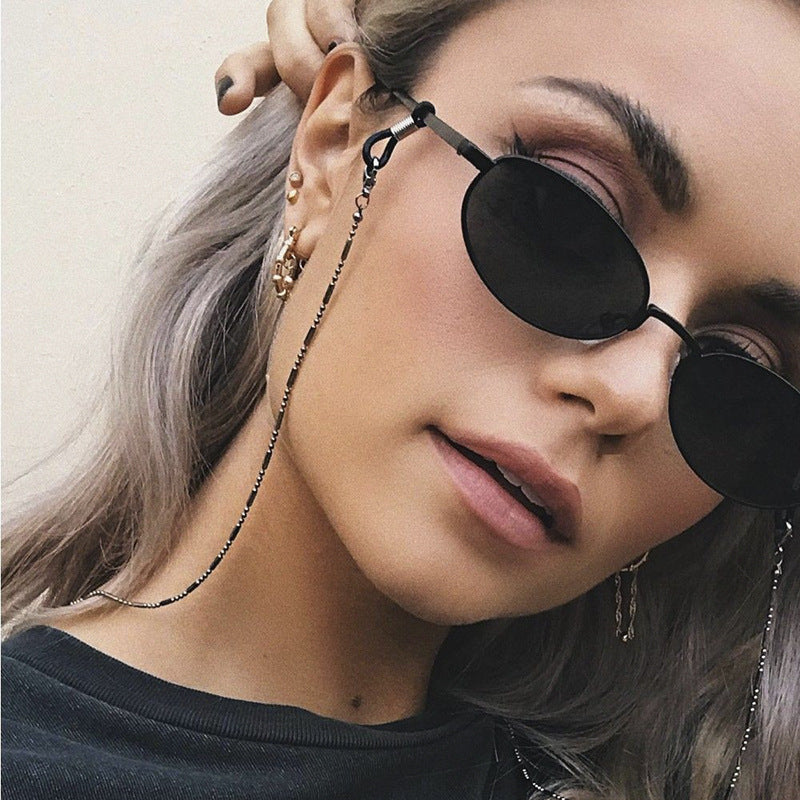 Minimalist Eyewear Chain Stornfield