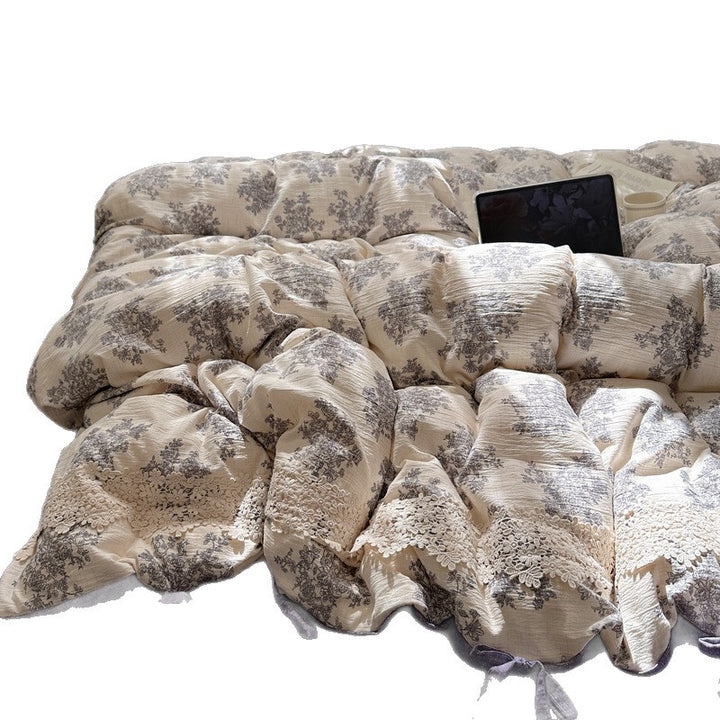 Floral Patterned Quilted Duvet Cover
