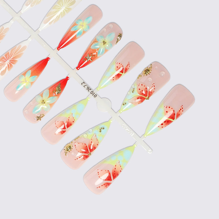 Artificial nail set with floral and maritime accents Stornfield