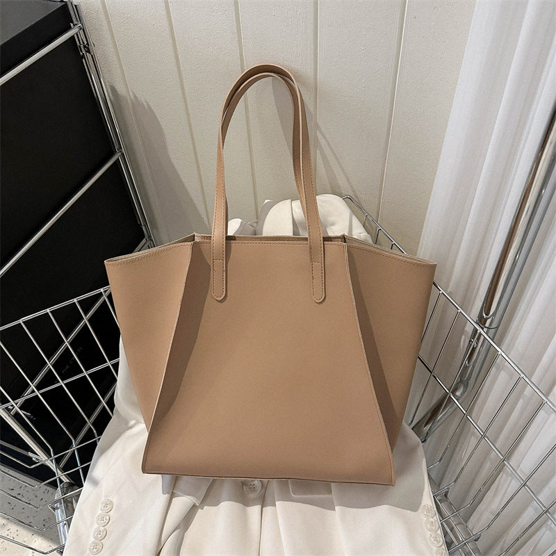 Minimalist Structured Tote