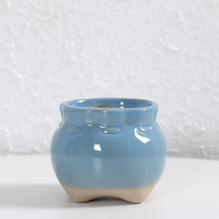 Contemporary Curved Ceramic Vase Stornfeild