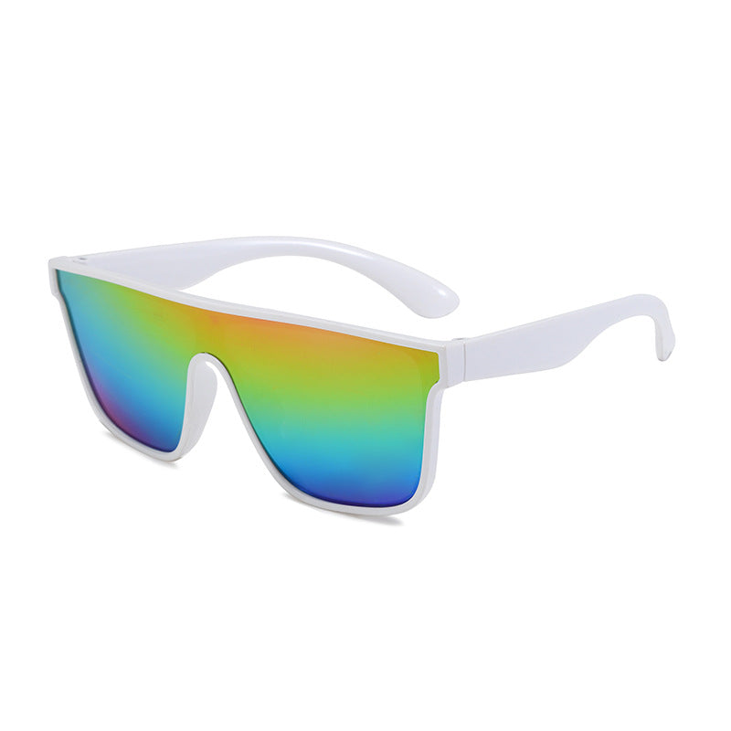 Women's sporty sunglasses with wide frame and polarized lenses Stornfield