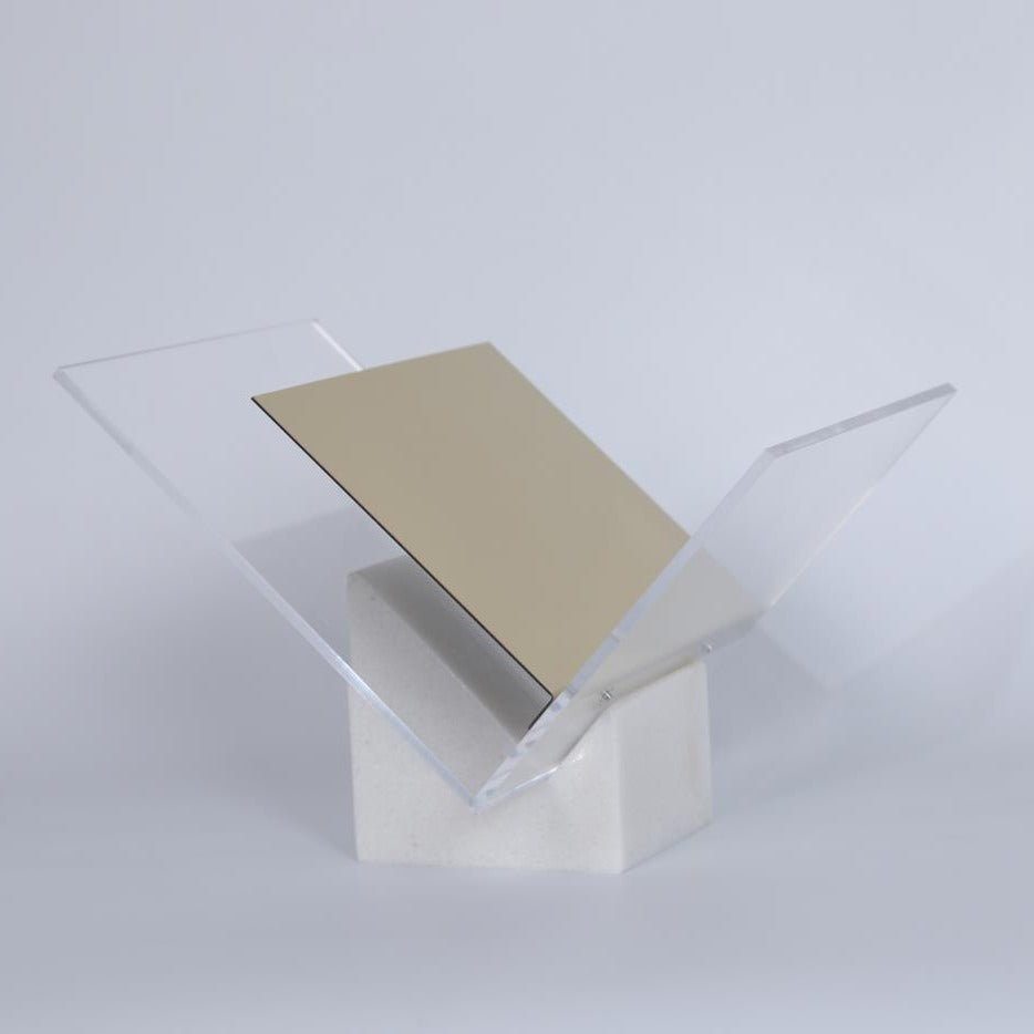Modern Transparent Acrylic Bookstand