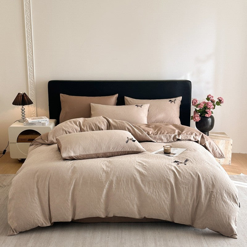 Bedding set in linen look with delicate flower embroidery