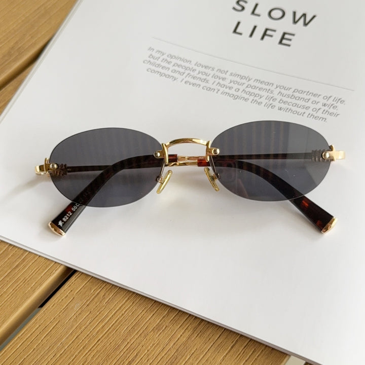 Chic Cat-Eye Frame Glasses Stornfield