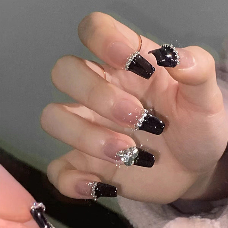 Glamorous artificial nails with sparkling accents Stornfield