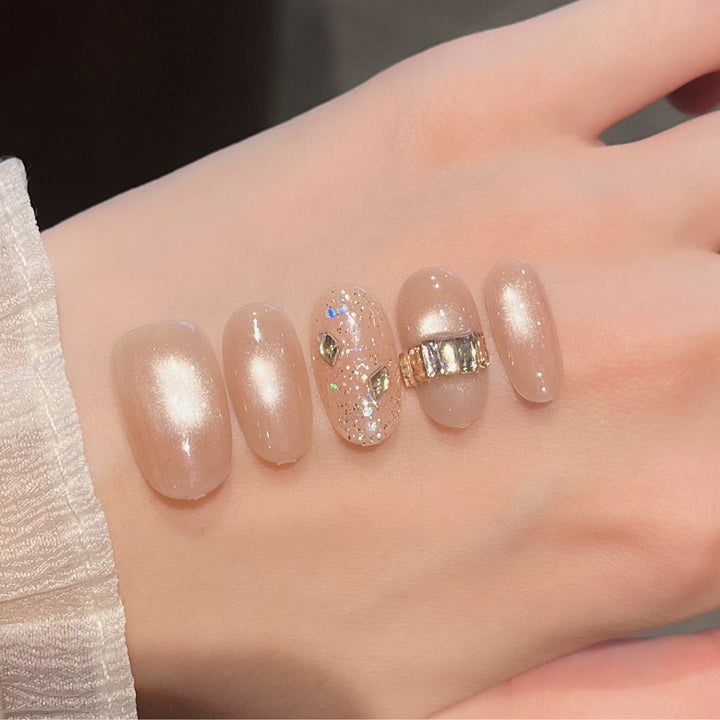 Elegant Decorative Nail Art Set Stornfield