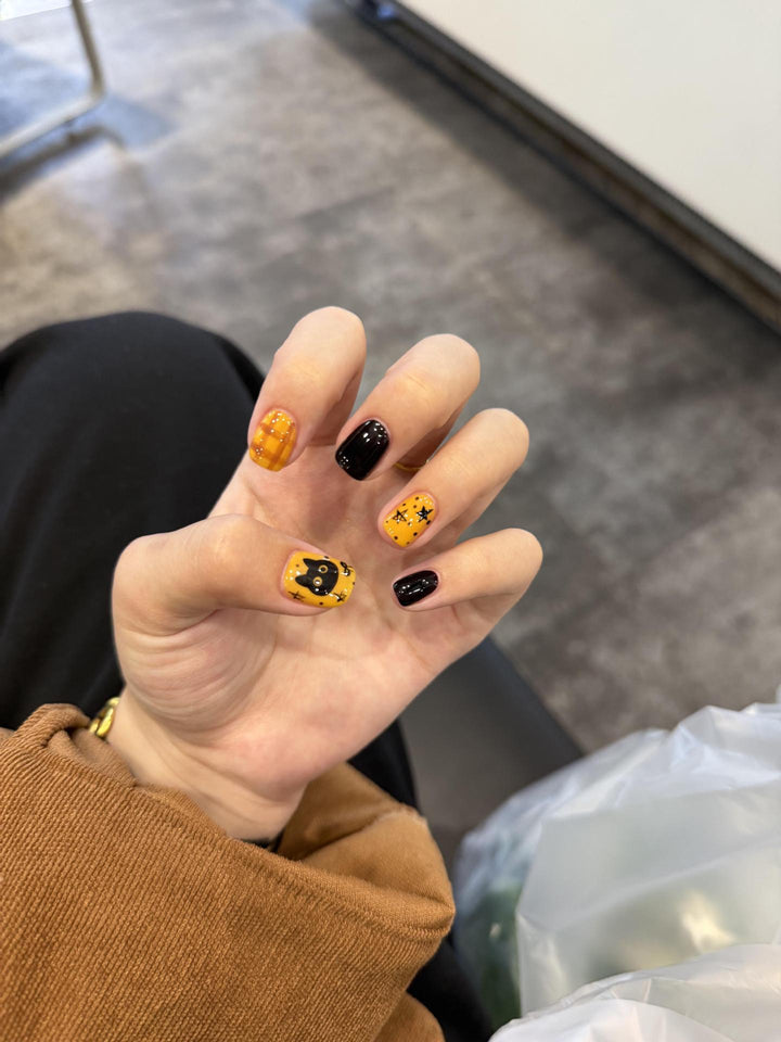 Creative Nail Art with Halloween Motif Stornfield
