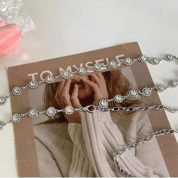 Elegant necklace with pearls and heart pendants Stornfield