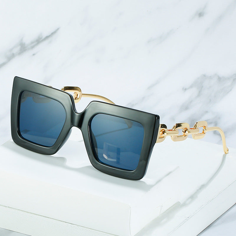 Women Cat-Eye Sunglasses with Luxurious Design and Chain Frame Stornfield