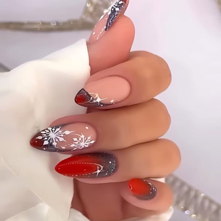 Creative artificial nails with winter motif Stornfield