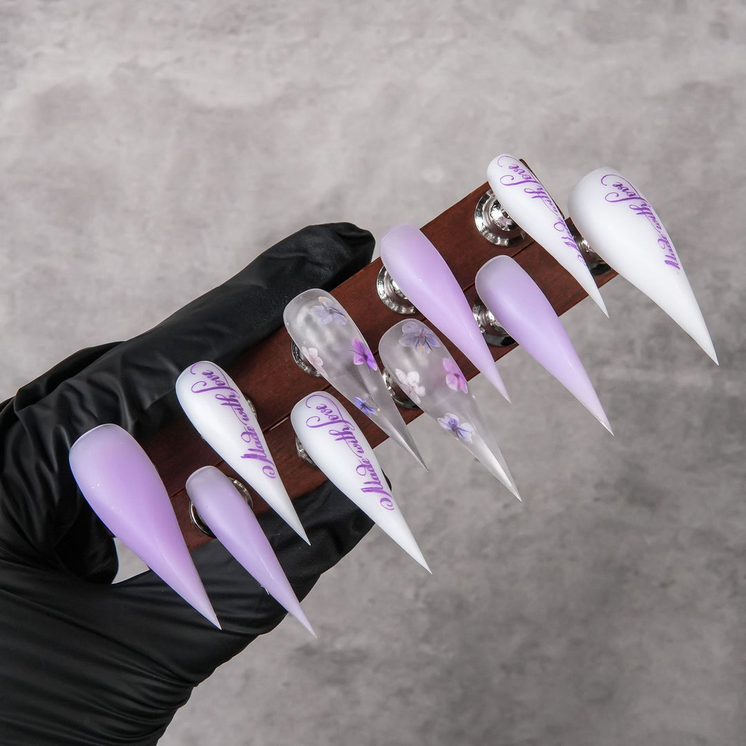 Artistic Stiletto Press-On Nail Set with Floral Accents