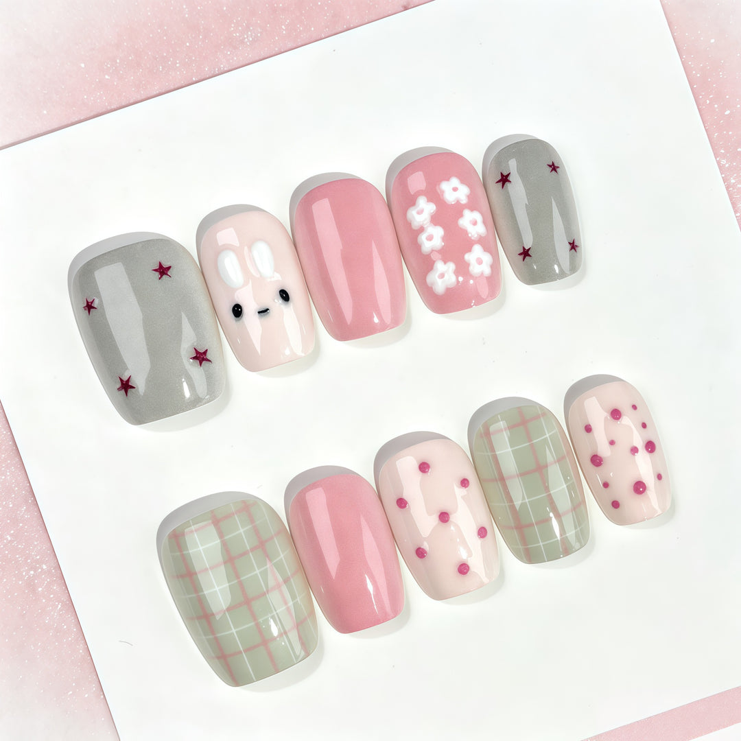 Themed Press-On Nail Art Set 1790745615
