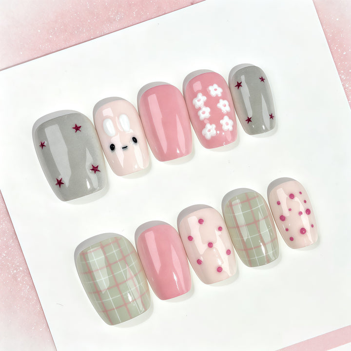 Themed Press-On Nail Art Set 1790745615