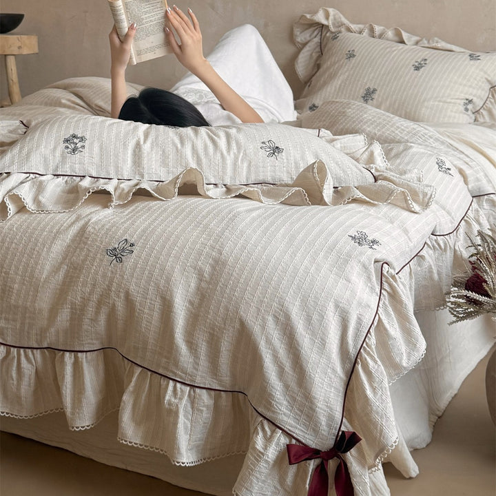 Ruffled Embroidered Cotton-Linen Duvet Cover Set with Decorative Bow
