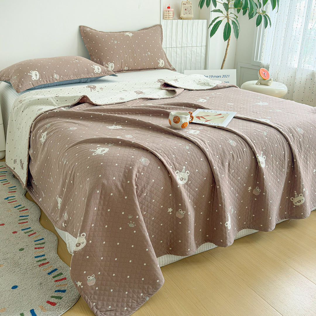 Reversible Quilted Floral Bedspread Set