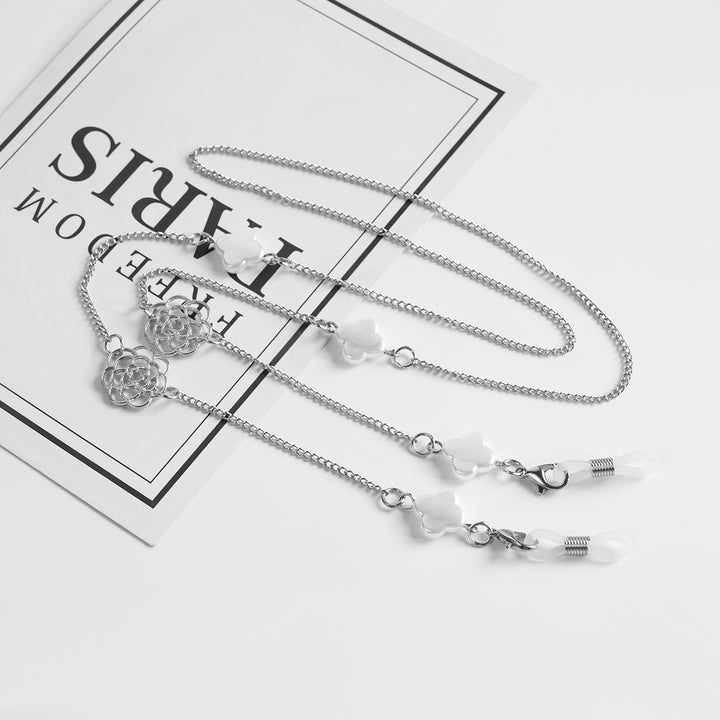 Elegant Floral Chain Necklace Stornfield