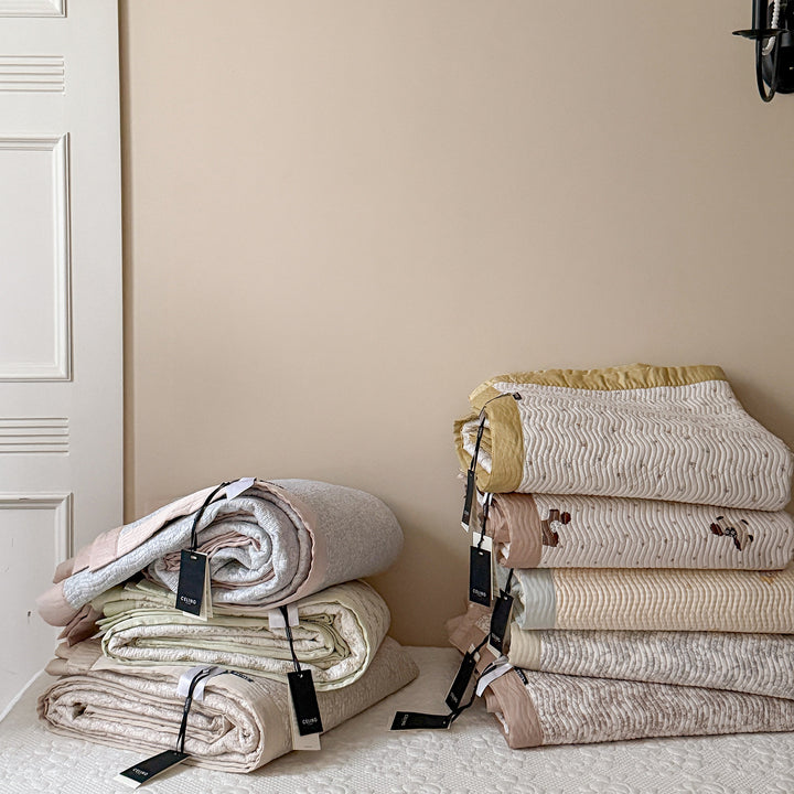 Quilted Cotton Puppy-Print Lightweight Coverlet with Foldable Nap Mat and Matching Pillowcase