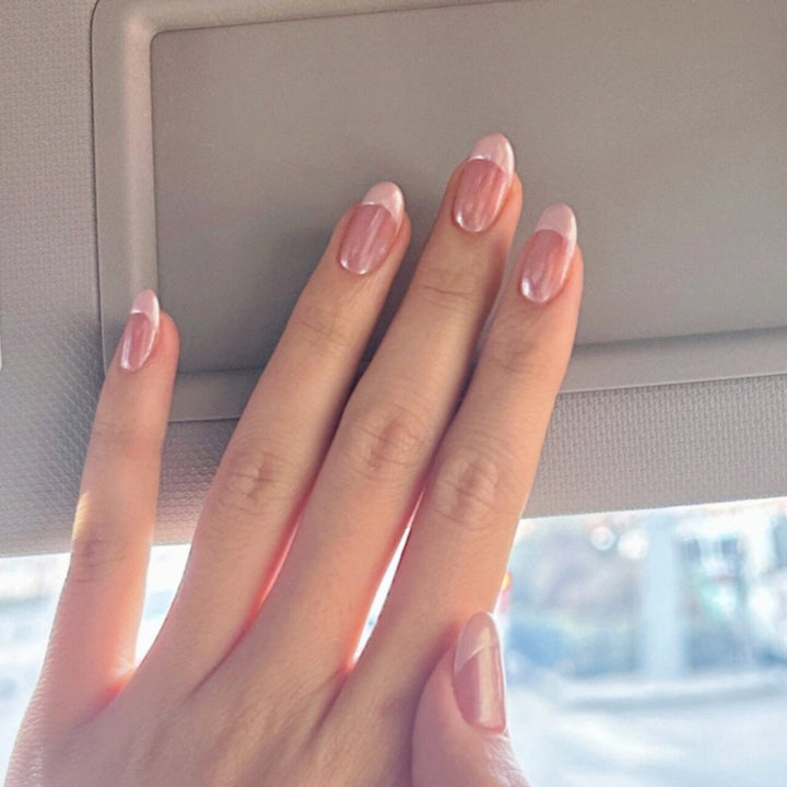 Artificial nails with elegant French tips Stornfield
