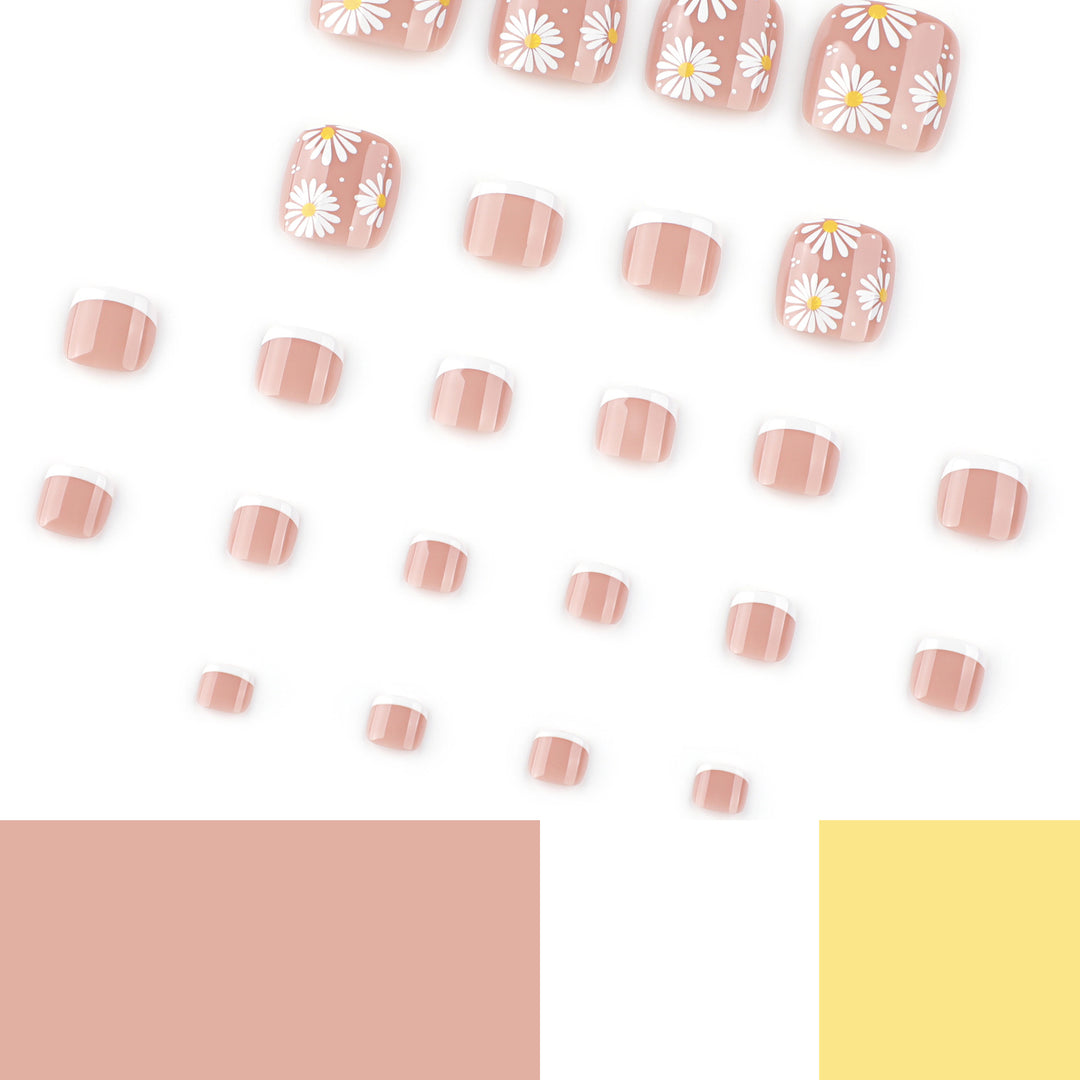 Artful toenail art with floral motifs Stornfield