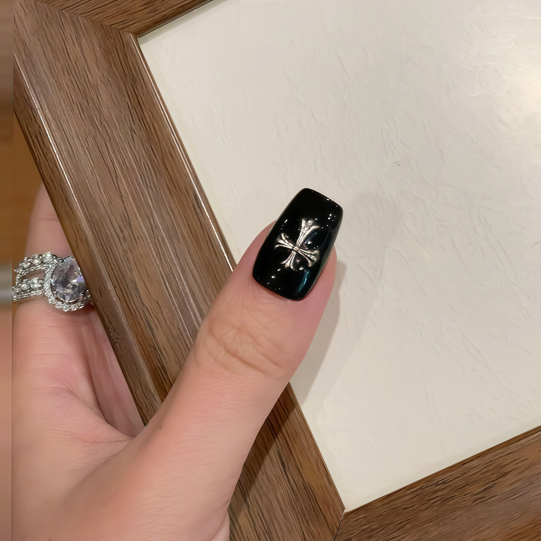 Creative nail tips with stylish star motif Stornfield