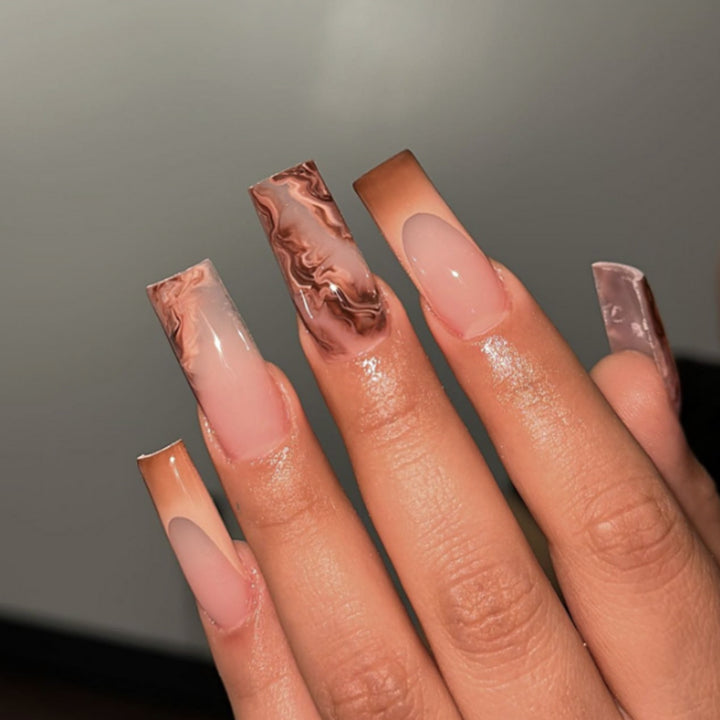 Artistic and elegant gel nails Stornfield