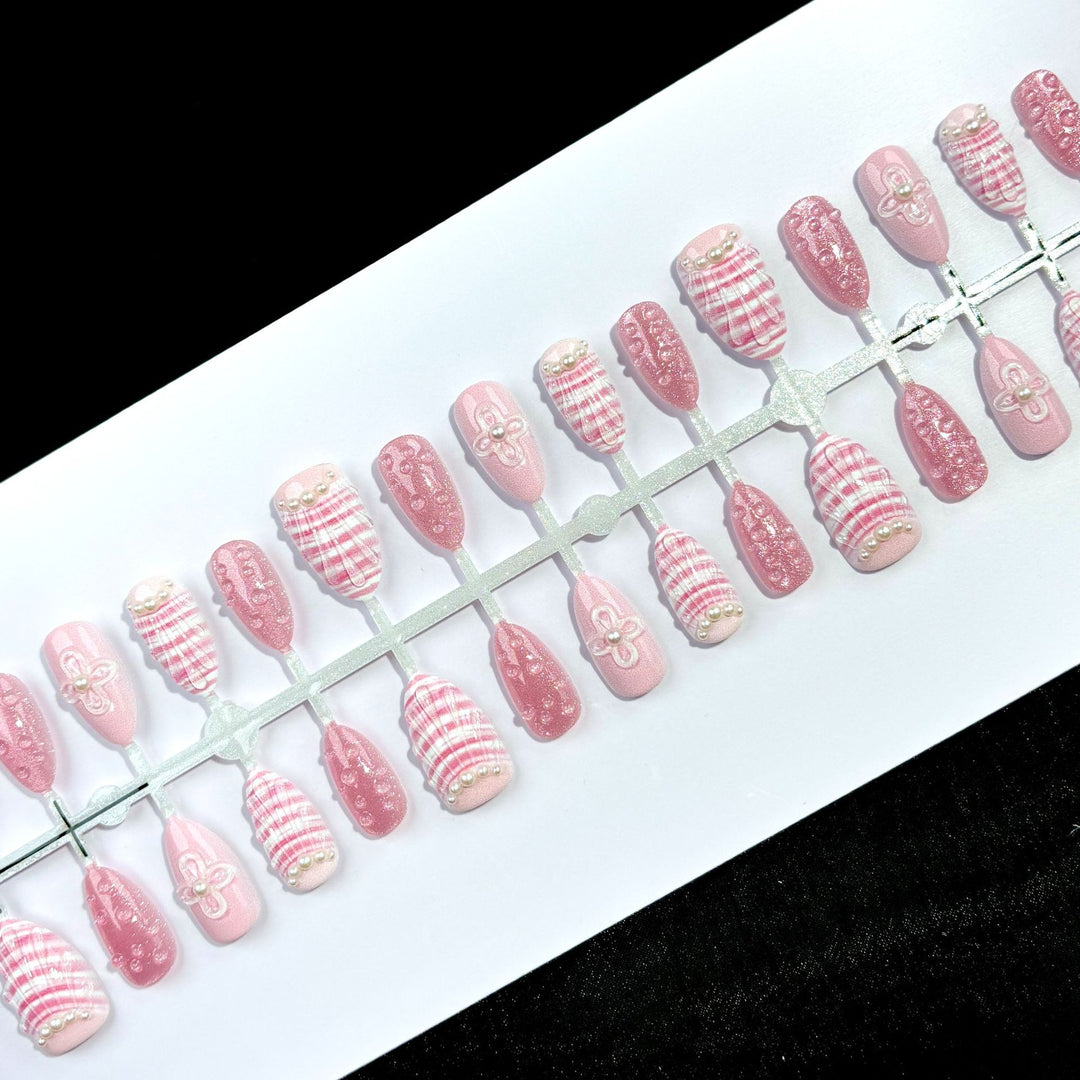 Elegant Decorative Press-On Nail Set 1790745418