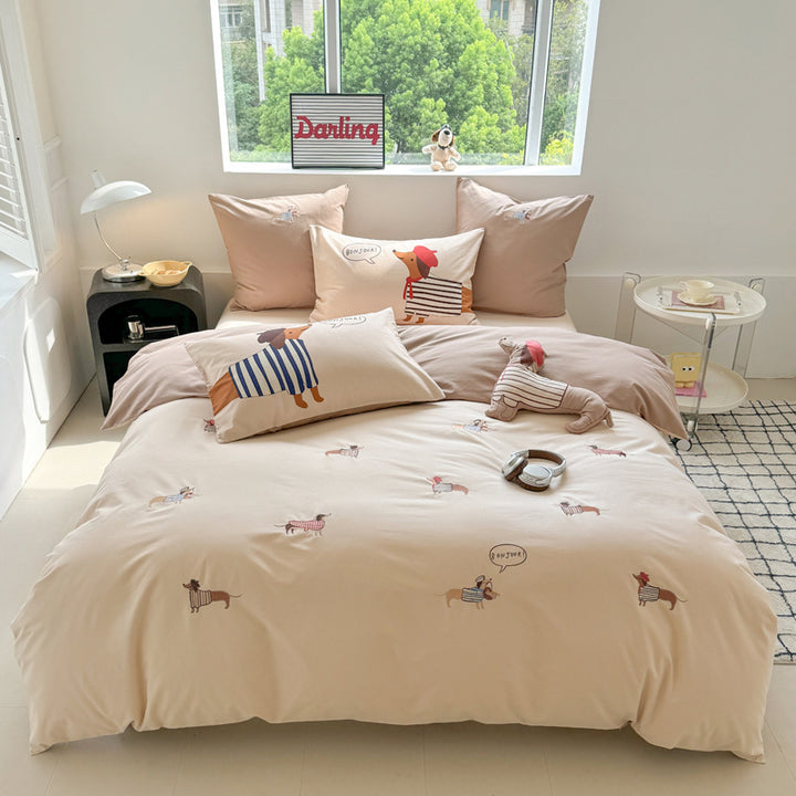 Children's bedding set made of breathable cotton percale with embroidered sea fish motifs