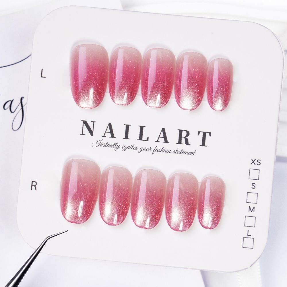 Artificials nails with shimmering ombre effect Stornfield