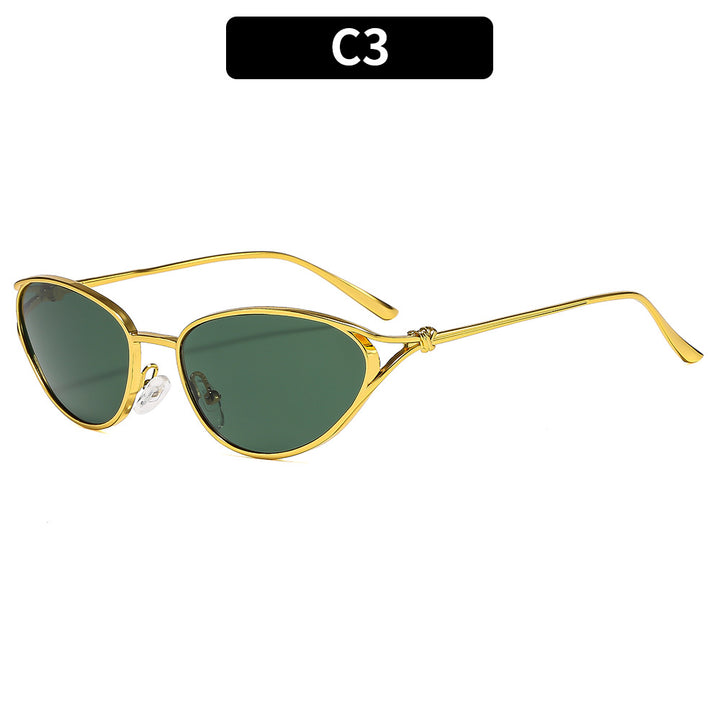 Elegant Cat-Eye Sunglasses with Premium Metal Accents