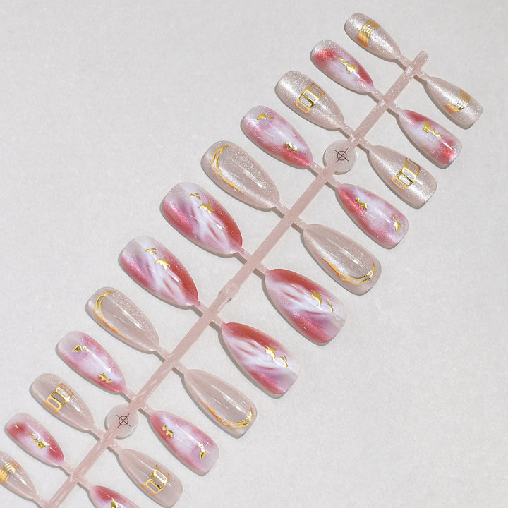 Versatile Nail Art Press-On Set Stornfield