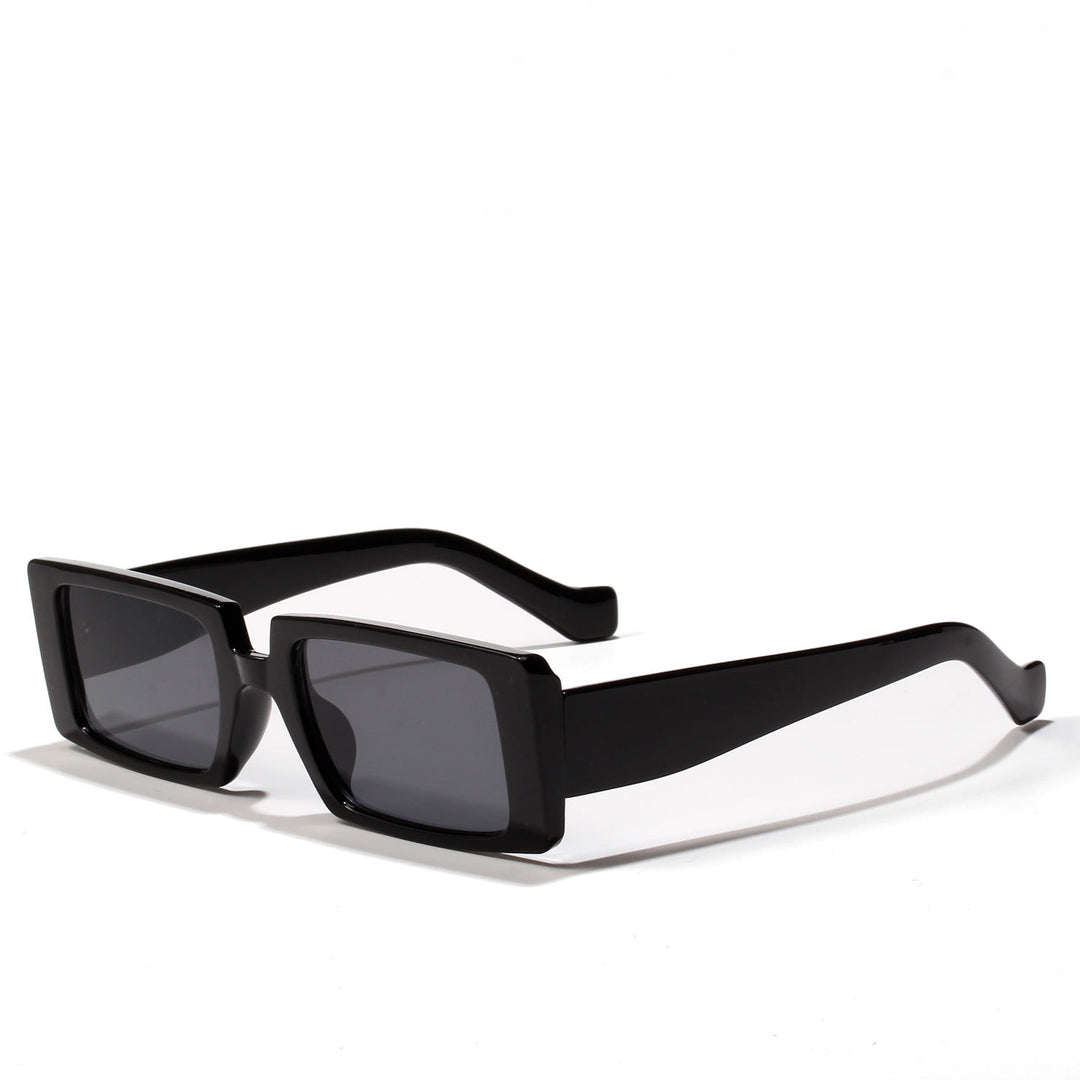 Women oversized sunglasses with fashionable frame Stornfield