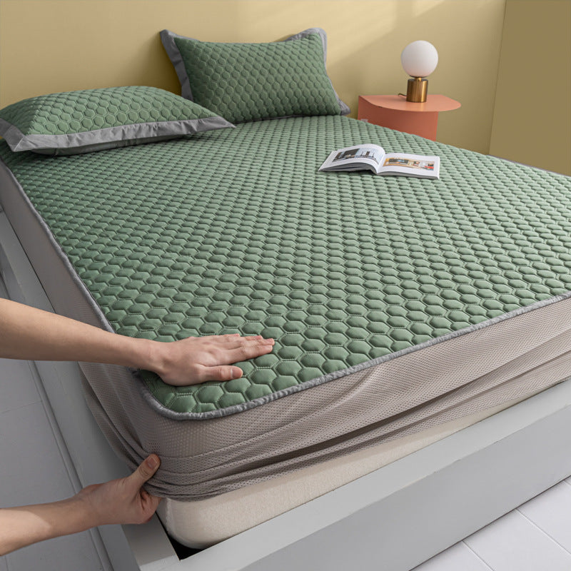 Quilted mattress topper complete set with elastic bed skirt and pillowcases