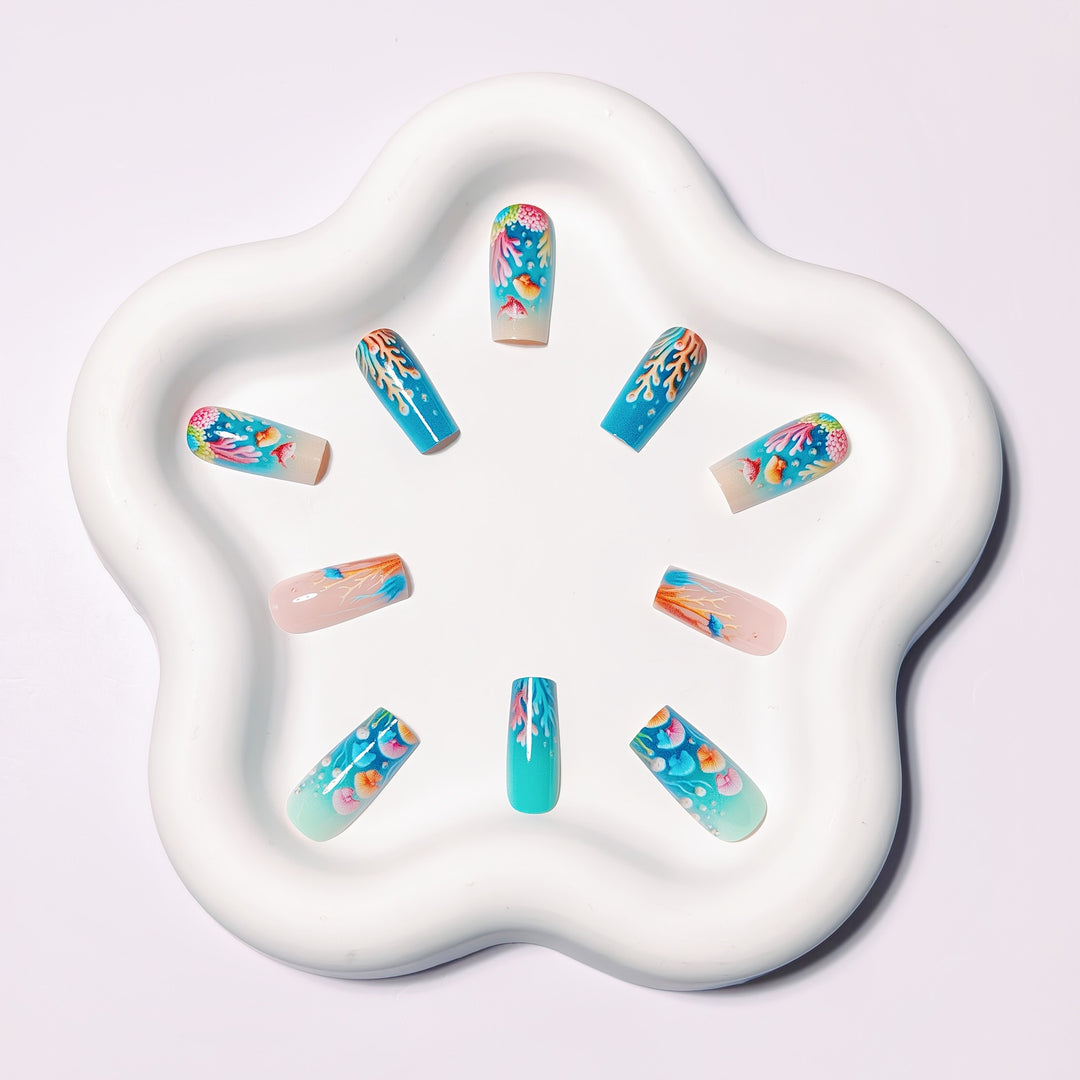 Art nails with filigree underwater motif Stornfield