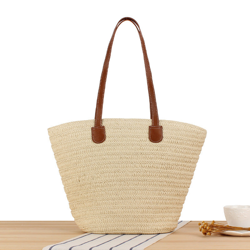 Elegant Shoulder Bag Made of Natural Raffia with High-Quality Leather Accents Stornfield