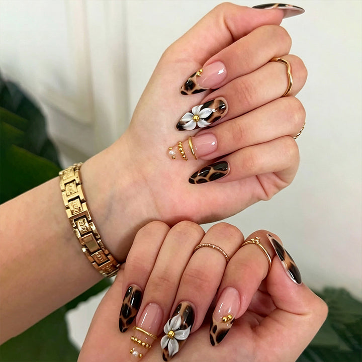 Artistic Nail Tips with Animal Designs Stornfield