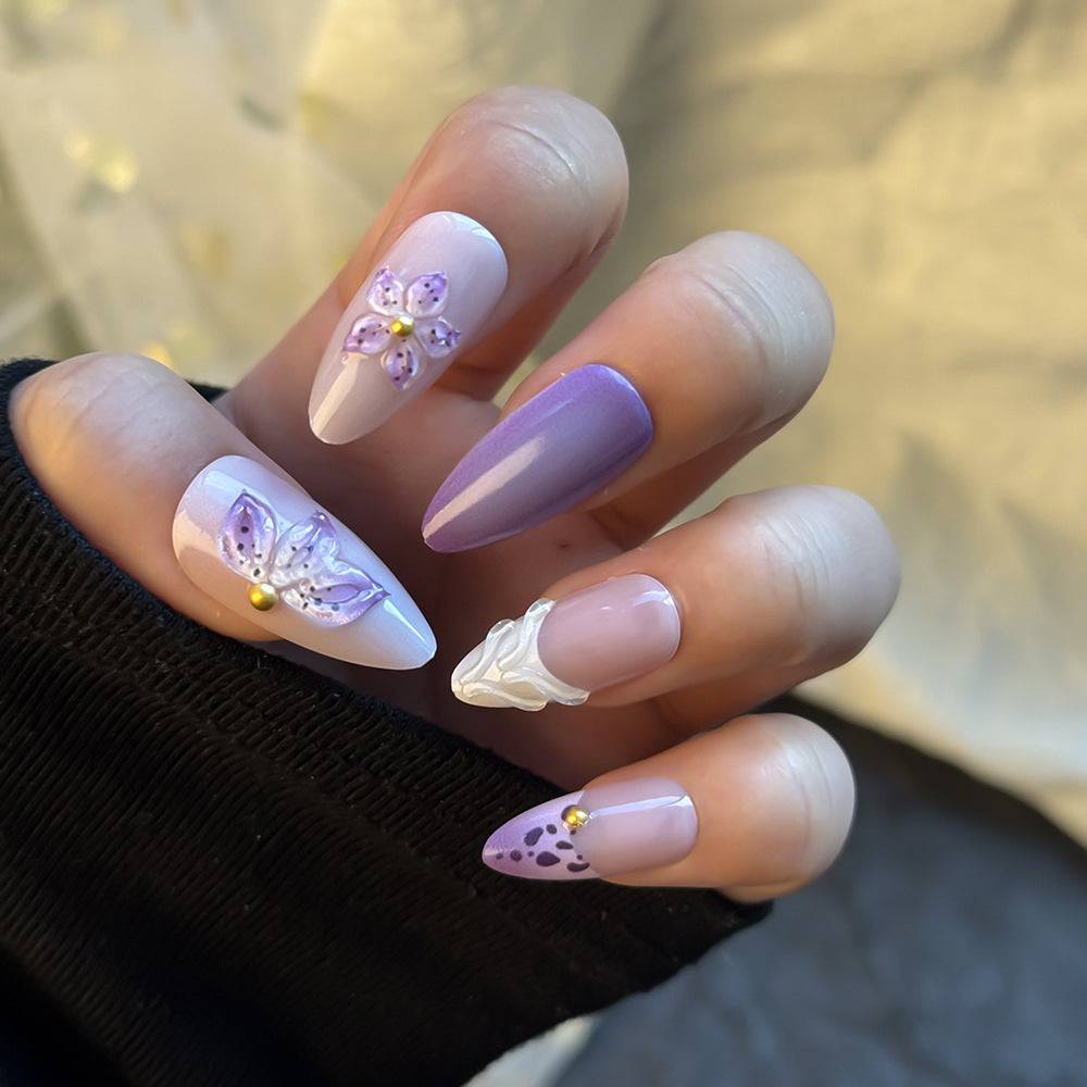 Floral-Themed Press-On Nail Art Set Stornfield
