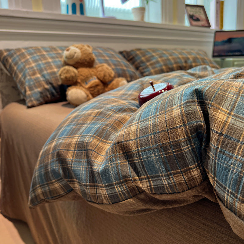Cozy Checkered Duvet Cover Set