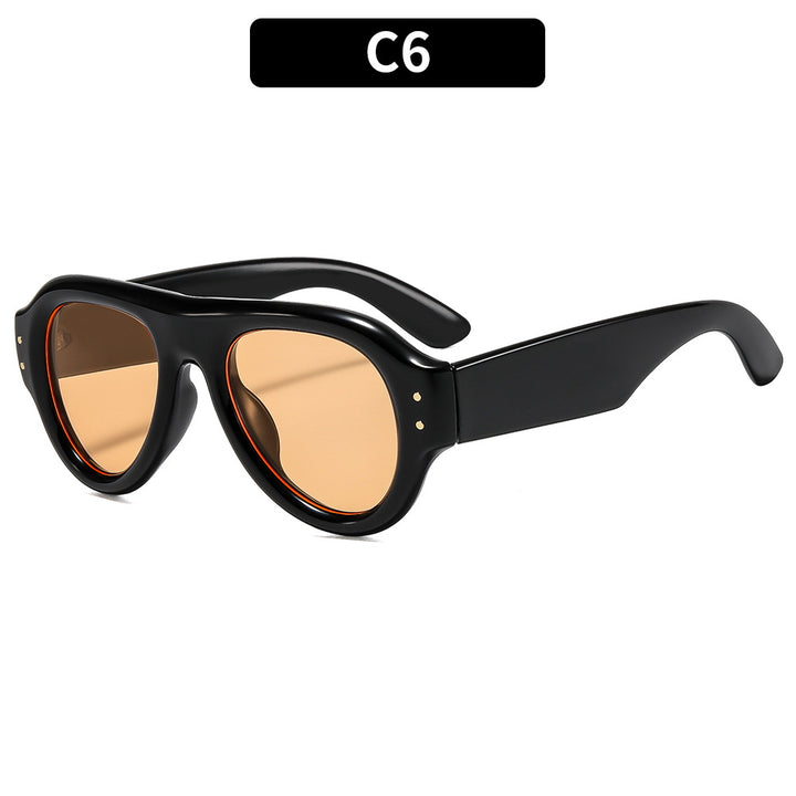 Retro-Inspired Oversized Fashion Sunglasses