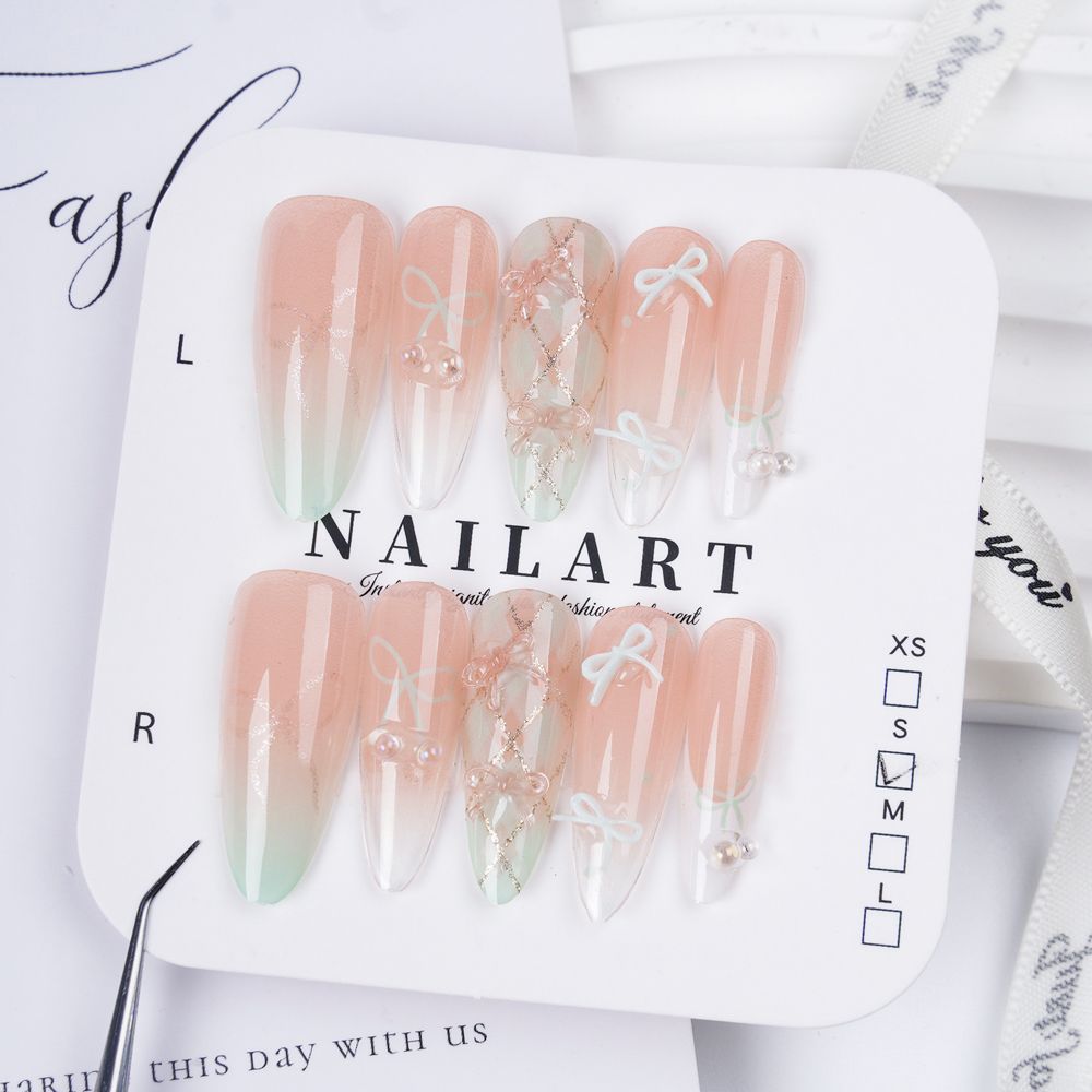 Decorative Nail Art Press-On Set Stornfield