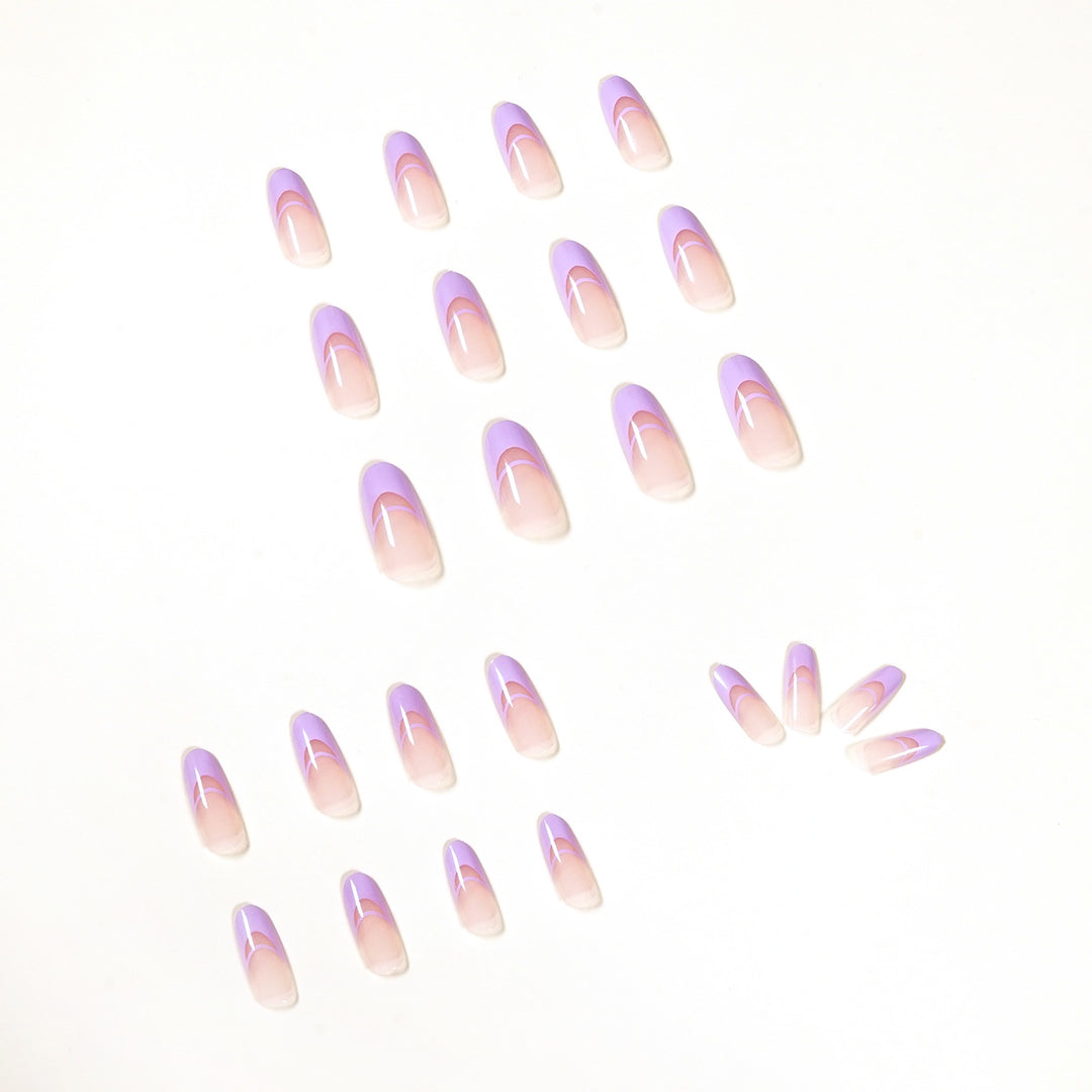 Elegant artificial nails with fine ombre design and noble accents Stornfield