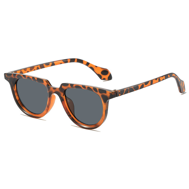 Retro-Inspired Clear Frame Sunglasses Stornfield